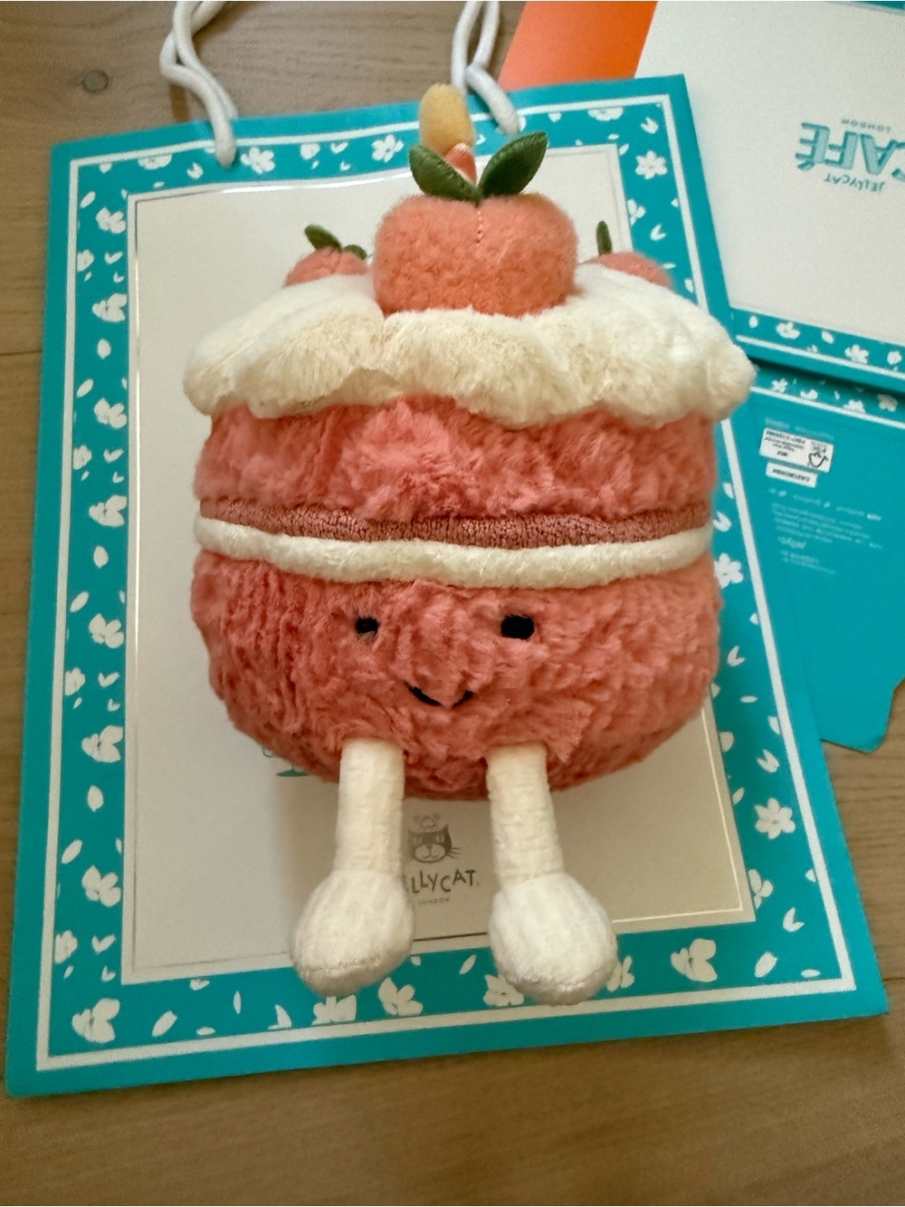 NWT - Jellycat Amuseables Melbie Peach Cake Plush Doll including gift box